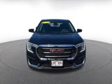 Used 2024 GMC Terrain SLE image 4