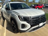 New 2025 Volkswagen Atlas Peak Edition SE image 3