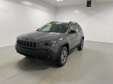 Used 2022 Jeep Cherokee Trailhawk image 3