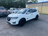 Used 2017 Nissan Rogue SV image 3