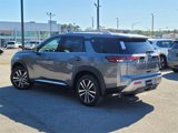 New 2025 Nissan Pathfinder Platinum image 5