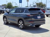 New 2025 Mitsubishi Outlander SE image 3