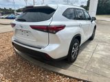 Used 2023 Toyota Highlander XLE image 5