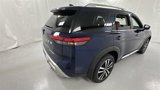 New 2025 Nissan Pathfinder Platinum image 3