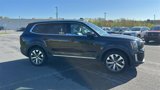 Used 2022 Kia Telluride EX w/ EX Premium Package image 3