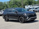 New 2025 Volkswagen Atlas Peak Edition SE image 2