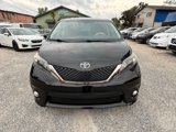 Used 2013 Toyota Sienna SE image 2