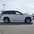 New 2025 Jeep Grand Cherokee Summit image 5
