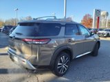 New 2025 Nissan Pathfinder Platinum image 3