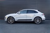 Certified 2025 Porsche Macan image 2