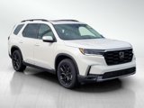 New 2025 Honda Pilot Touring image 3