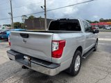 Used 2018 Nissan Titan SV image 4