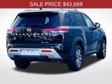 New 2025 Nissan Pathfinder SL image 6