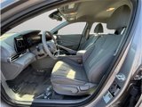 Used 2023 Hyundai Elantra SEL w/ Convenience Package image 2