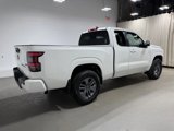 Used 2025 Nissan Frontier SV image 4