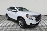 Used 2024 GMC Terrain SLT image 3