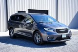 Used 2022 Chrysler Pacifica Pinnacle image 3
