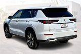 New 2025 Mitsubishi Outlander SE image 3