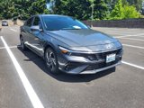 Used 2024 Hyundai Elantra Limited image 2