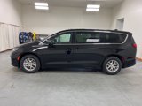 New 2025 Chrysler Pacifica Select image 5