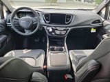 New 2025 Chrysler Pacifica Select image 6