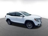 Used 2024 GMC Terrain SLT image 2