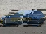 Used 2025 Land Rover Range Rover SE image 2