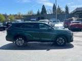 Used 2024 Toyota Highlander XLE image 4