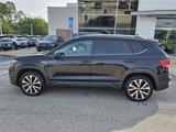 Certified 2024 Volkswagen Taos SE w/ Panoramic Sunroof Package image 4