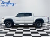 Used 2022 Toyota Tacoma TRD Sport image 2