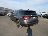 Used 2025 Ford Explorer ST-Line image 3