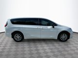 New 2026 Chrysler Pacifica Select image 3