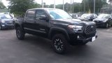 Used 2022 Toyota Tacoma TRD Off-Road image 2