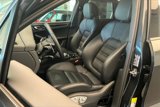 Certified 2024 Porsche Macan image 5