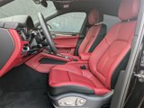 Used 2025 Porsche Macan image 5