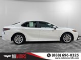 Used 2024 Toyota Camry SE image 2
