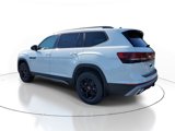 New 2025 Volkswagen Atlas Peak Edition SE image 3