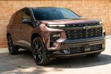 Used 2024 Chevrolet Traverse RS image 3