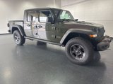 Used 2021 Jeep Gladiator Rubicon image 2