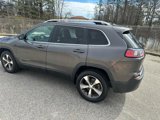 Used 2019 Jeep Cherokee Limited w/ Luxury Group image 6