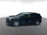 Used 2024 GMC Terrain SLE image 2