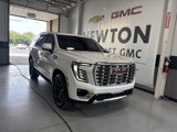 Used 2025 GMC Yukon Denali w/ Sun & Power Step Package image 2