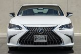 New 2025 Lexus ES 300h w/ Premium Package image 2