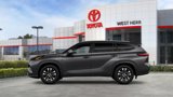 New 2025 Toyota Highlander XLE image 4