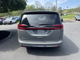 New 2025 Chrysler Pacifica Select image 4