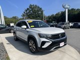 Used 2022 Volkswagen Taos SE image 2