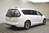 New 2025 Chrysler Pacifica Select image 4