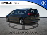 Used 2023 Chrysler Pacifica Touring-L image 3
