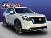 New 2025 Nissan Pathfinder Platinum