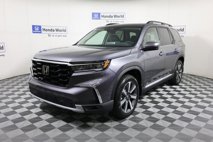 New 2025 Honda Pilot Touring